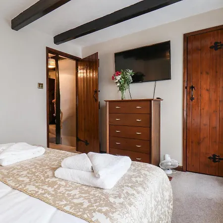 Midships 度假居 惠特比